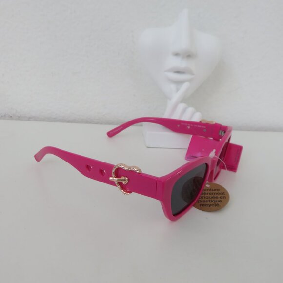 (#127) Betsey Johnson Pink Betsy\'s Belt Heart Sun Glasses